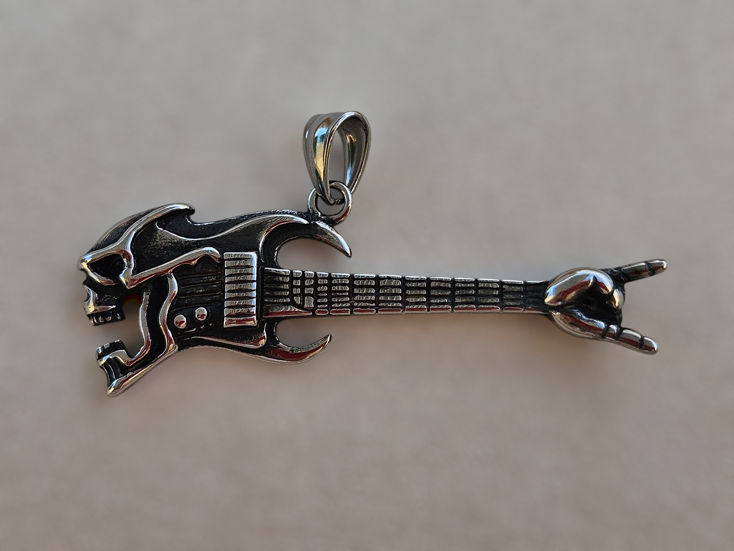 Pendentif Guitare Rock