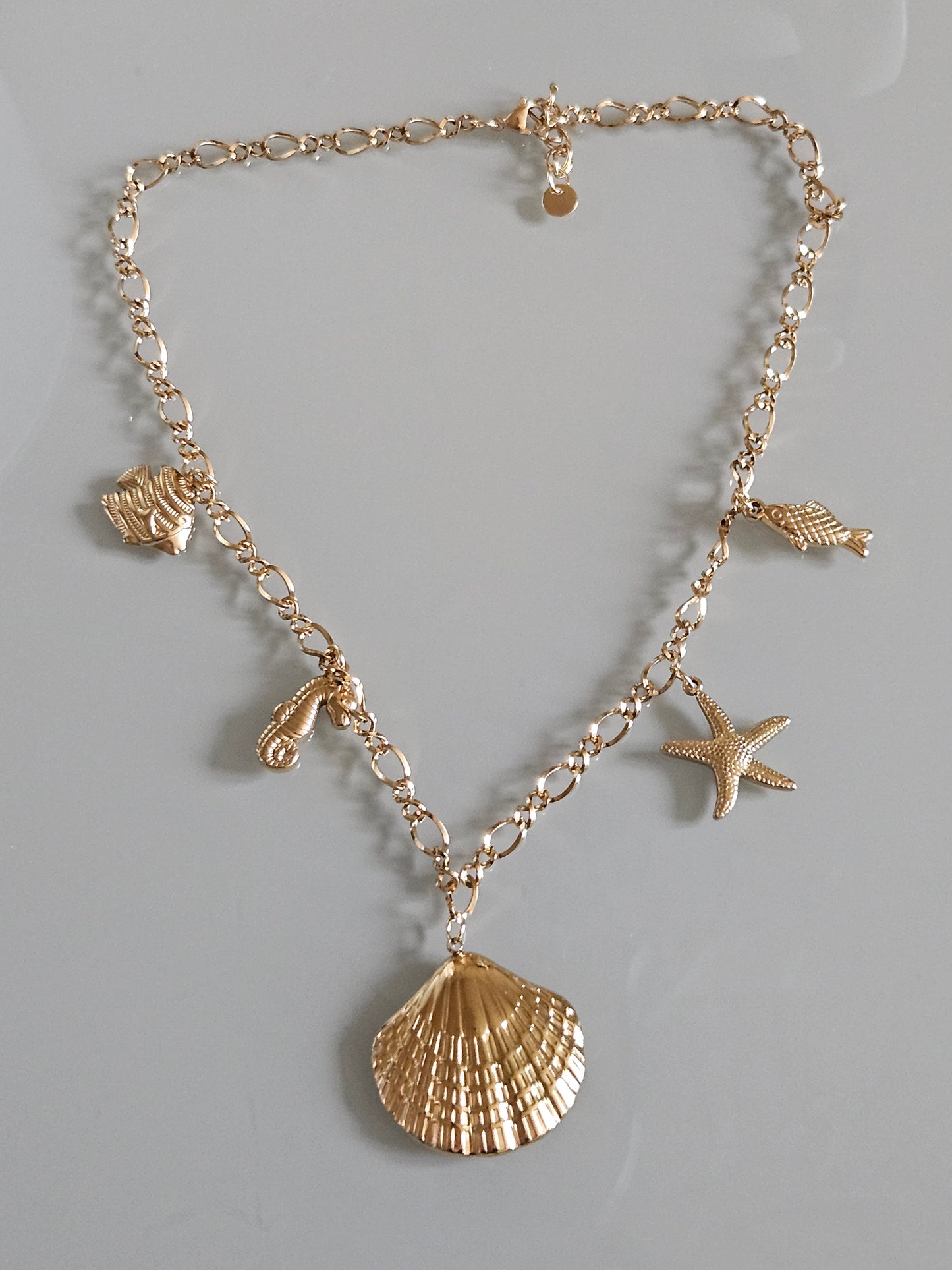 Collier à charms "Ecume dorée"