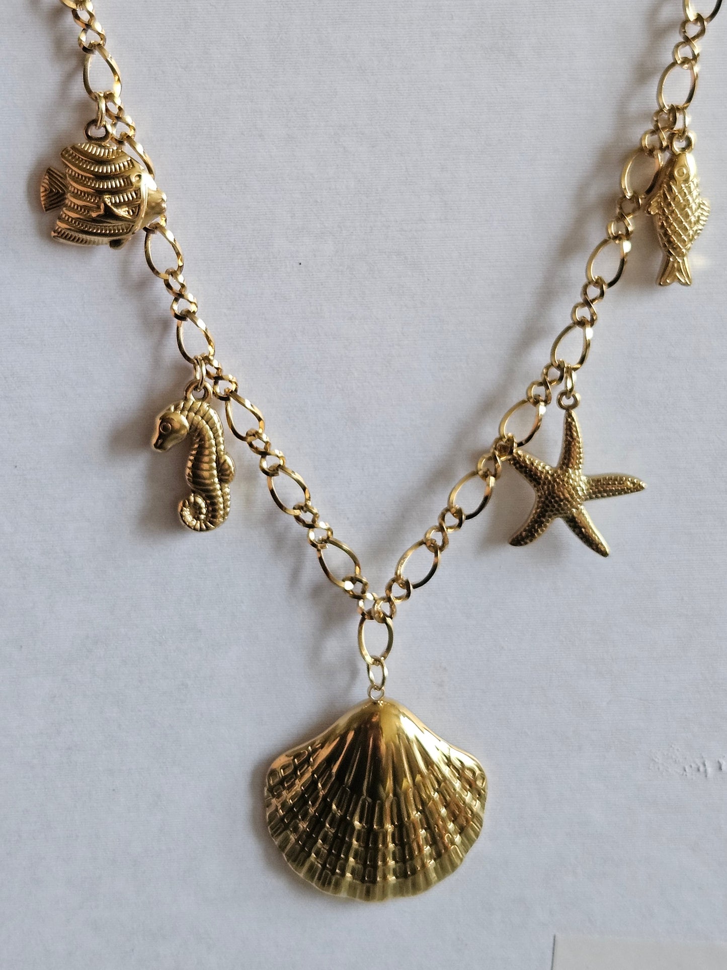 Collier à charms "Ecume dorée"