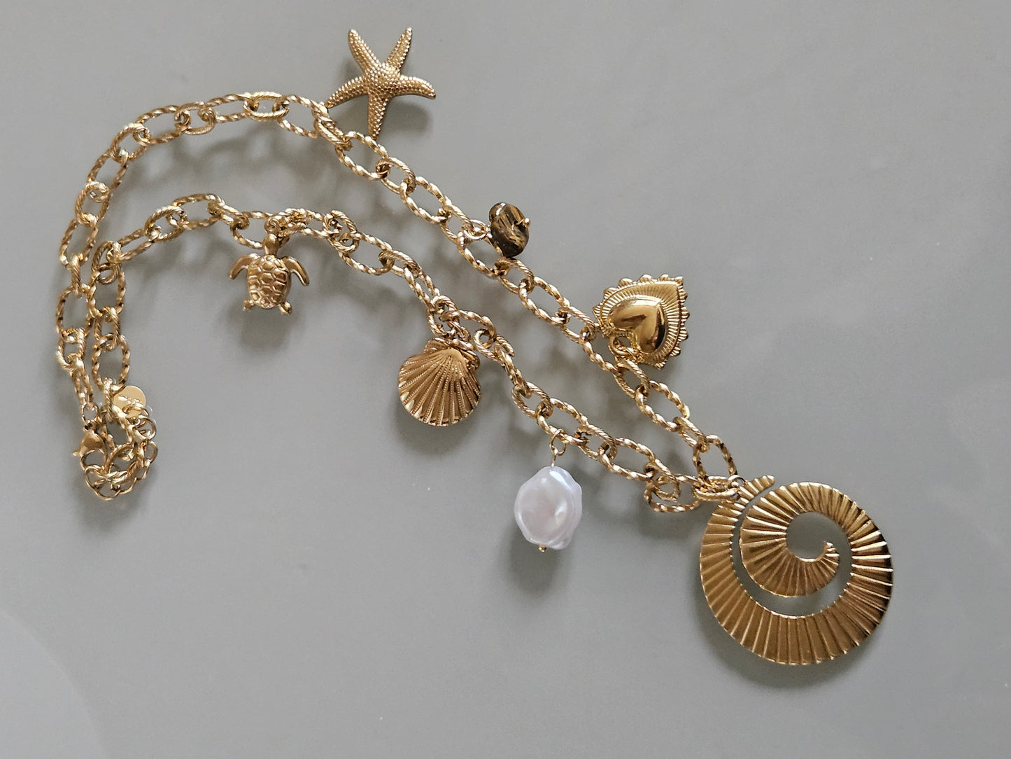 Collier avec charms "Eclats de plage"