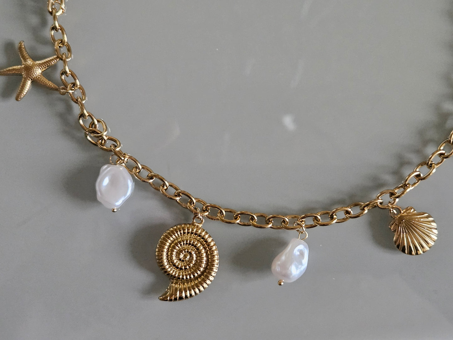 Collier avec charms  "Océane dorée"